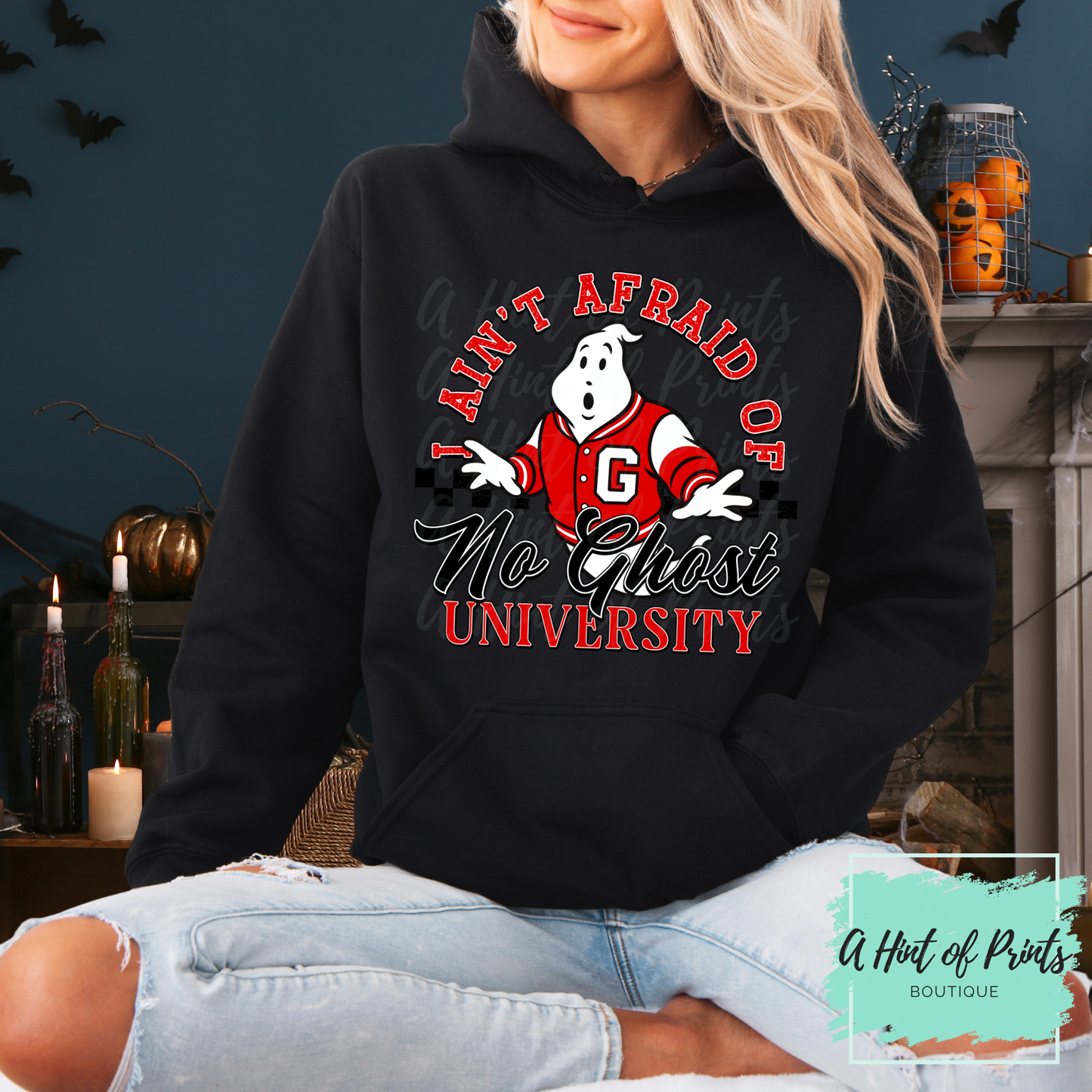 I ain't afraid of no ghost university Hoodie