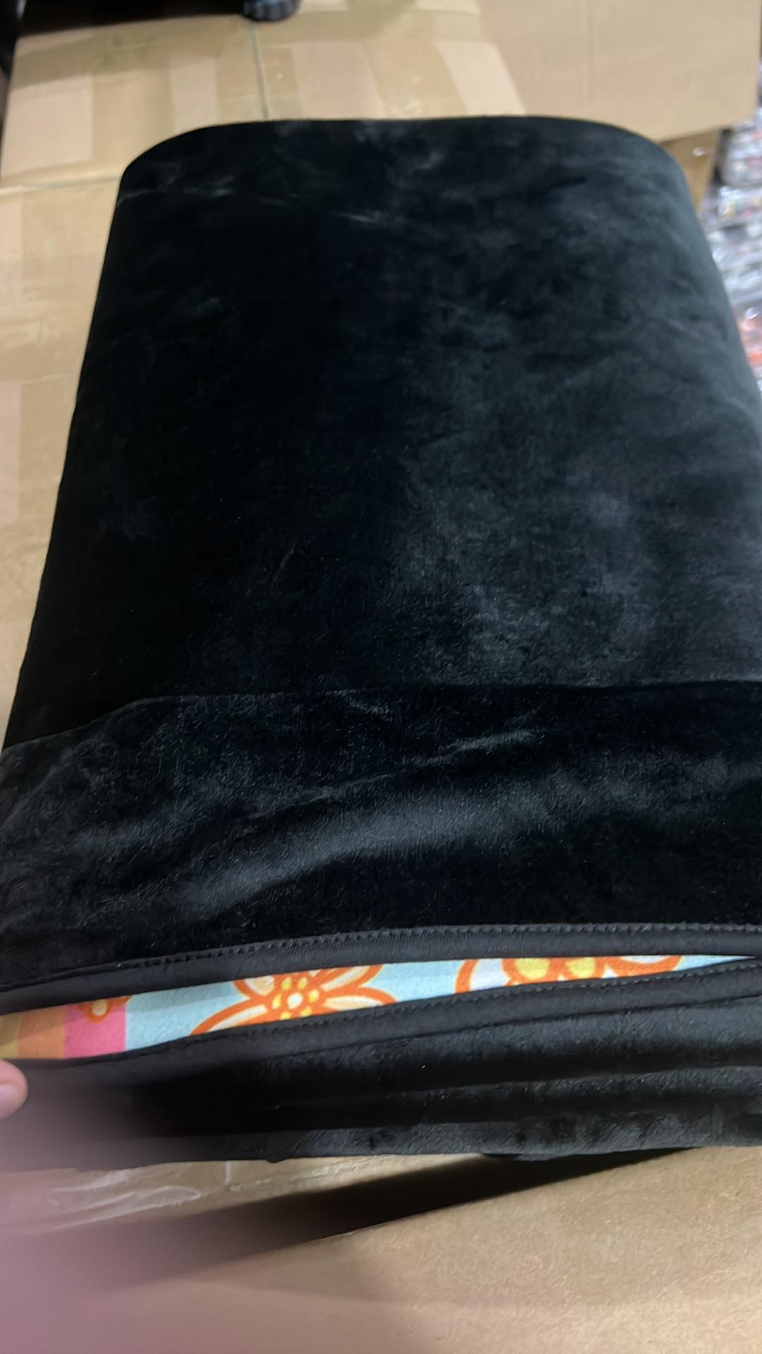 ALIEN ADVENTURE - SOFT BLACK FLEECE THROWS 10 - PREORDER CLOSING 5/4