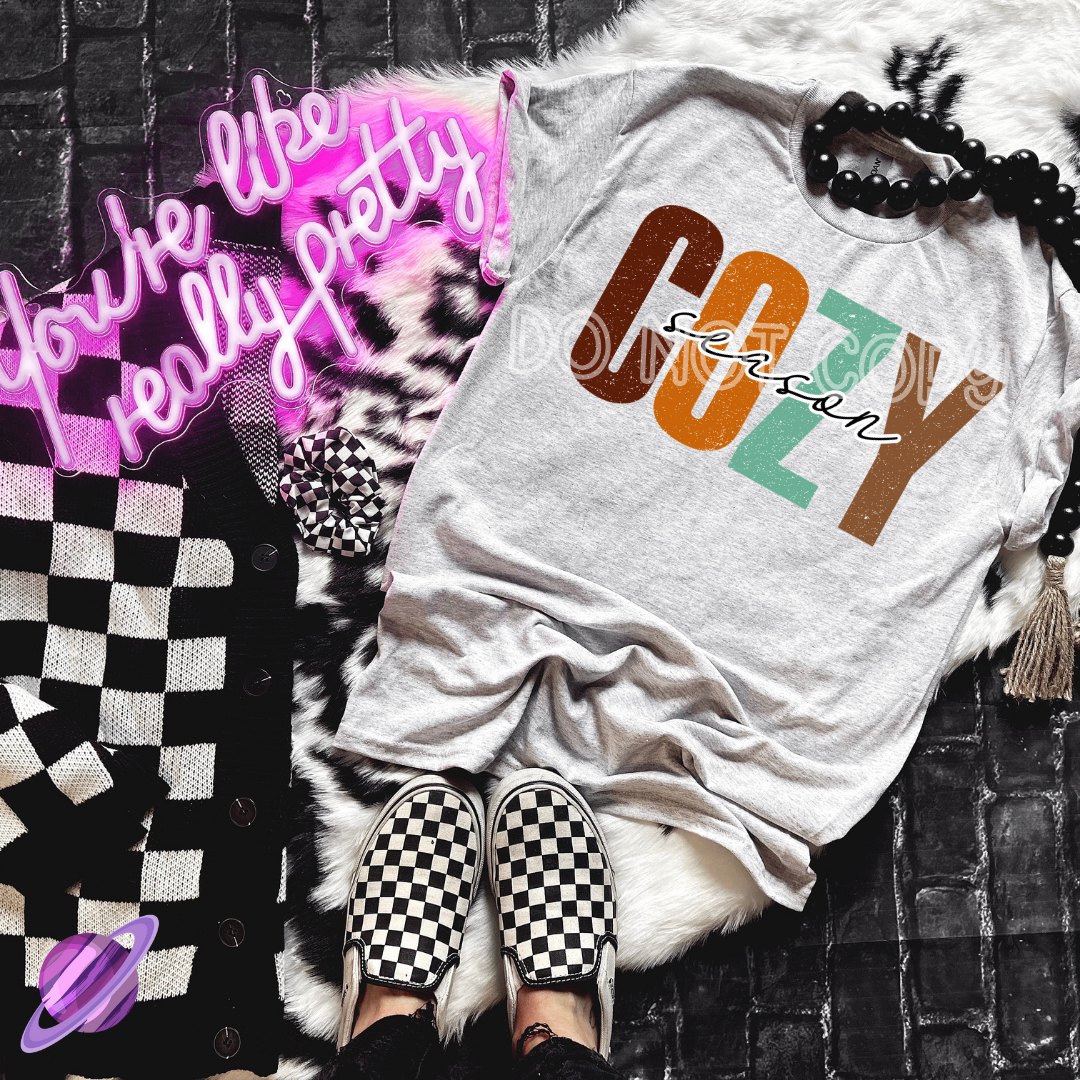 COZY SEASON TEE