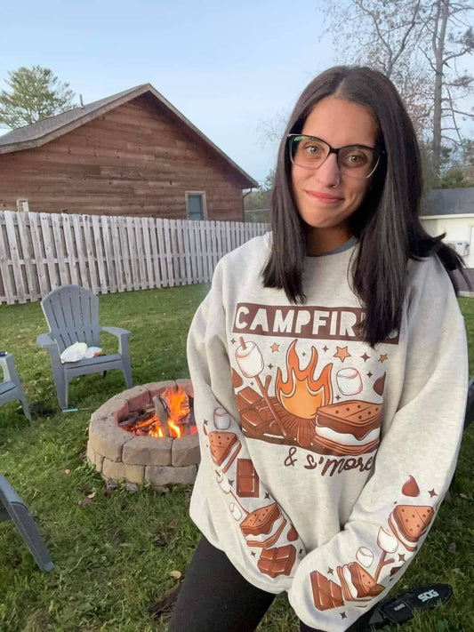 CAMPFIRE & SMORES SWEATSHIRT W/ SLEEVE PRINT