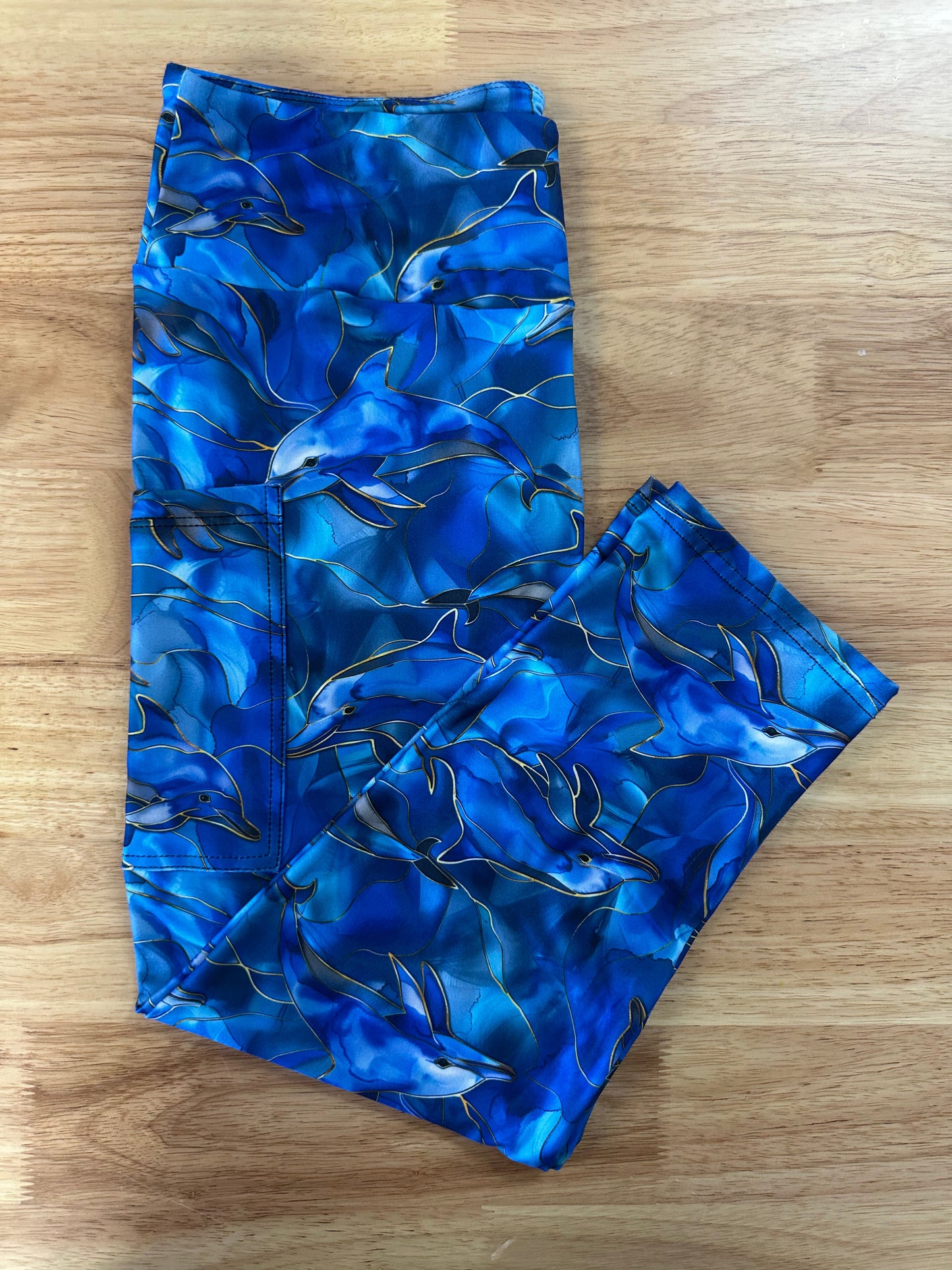 Glass Dolphin Capri w/ Pockets