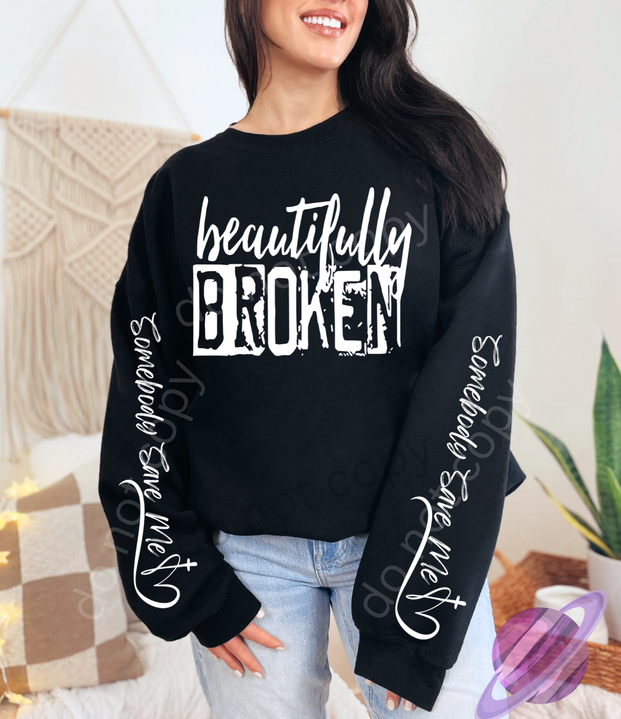 BEAUTIFULLY BROKEN SWEATSHIRT W/ SLEEVE PRINT